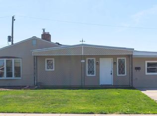 50 Edgewood Ln, Levittown, PA