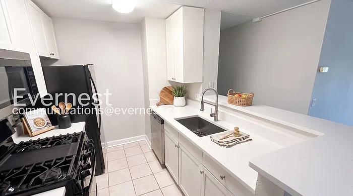 75 S Reynolds St #116 — Photo 6