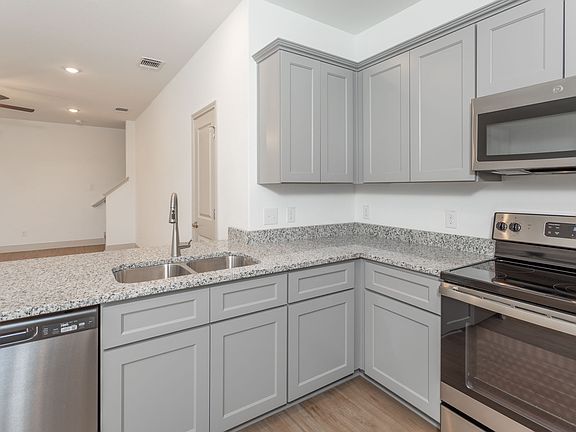 5th image of 7526 Gramercy Crst #101