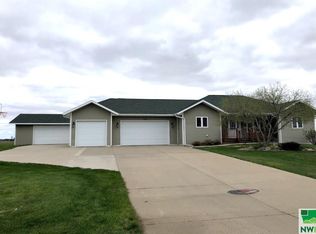 2823 Pettersen Rd, Vermillion, SD 57069