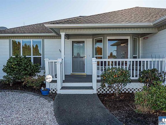2nd image of 631 Summer Breeze Ln