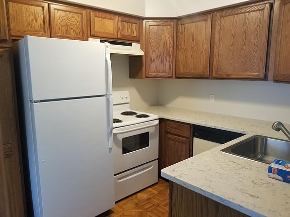 5th image of 2240 E 61st Pl