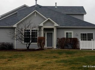 1541 S Candlestick Way, Waukegan, IL 60085