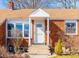 153 Circle Dr, Waltham, MA 02452