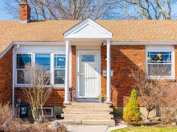 153 Circle Dr, Waltham, MA 02452