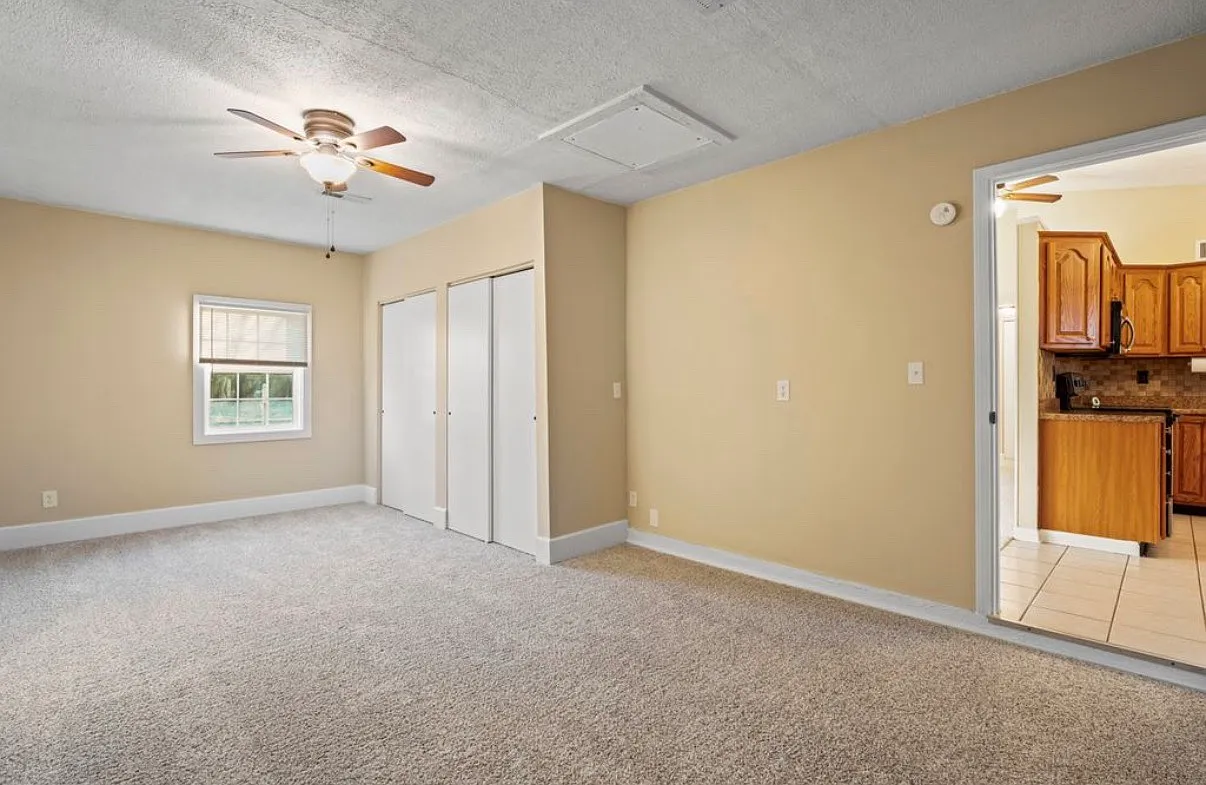 4 bed, 1308 sqft, $1,875 — Photo 3