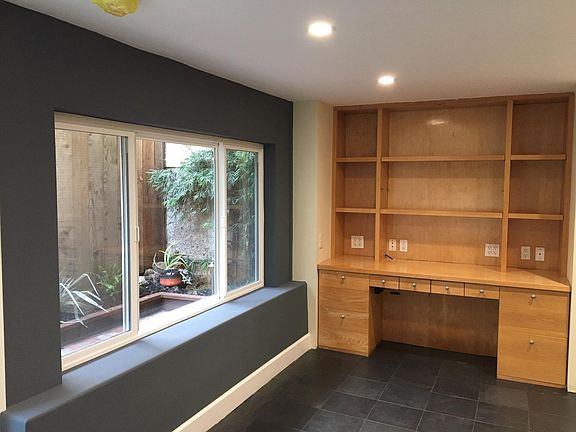 4th image of 215 Collingwood St