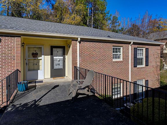 3rd image of 5516 Lakeshore Dr APT 216