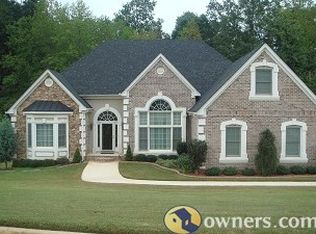 5638 Shamrock Ln, Douglasville, GA
