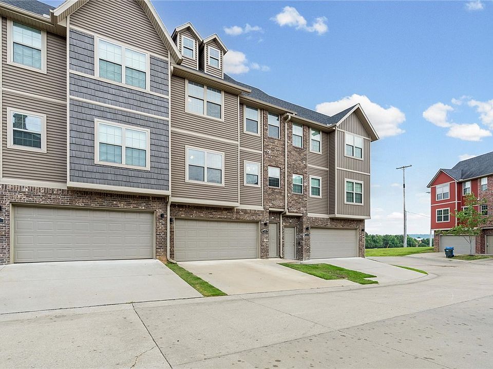 1st image of 286 S Slopeside Dr