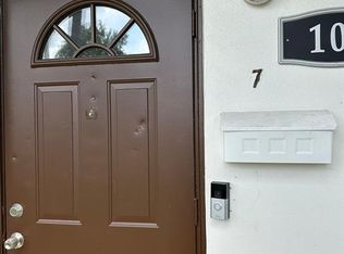 101 SE 9th St, Hallandale, FL 33009