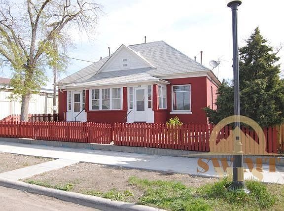 2nd image of 120 N F St