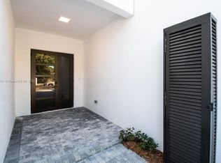 6844 SW 80th St, Miami, FL 33143