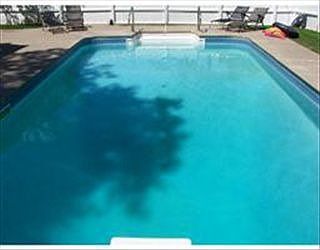 3rd image of 14 Basswood Ln