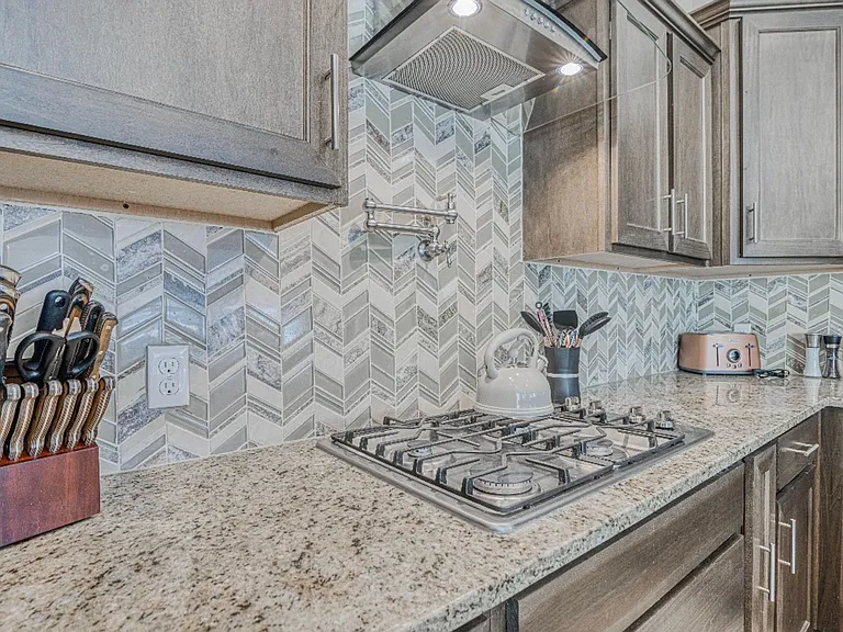 2816 Sammy Cervantes St — Photo 19