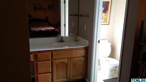 4th image of 511 Teddy St