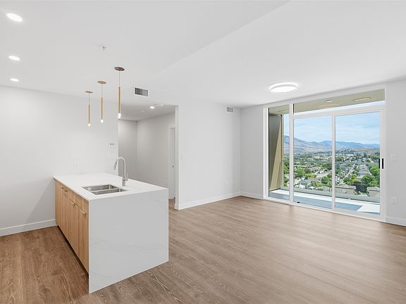 4th image of 460 Nicola St #1303