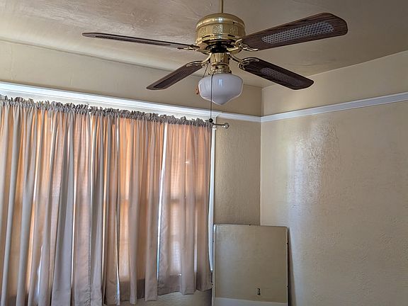 2nd image of 653 W 4th St
