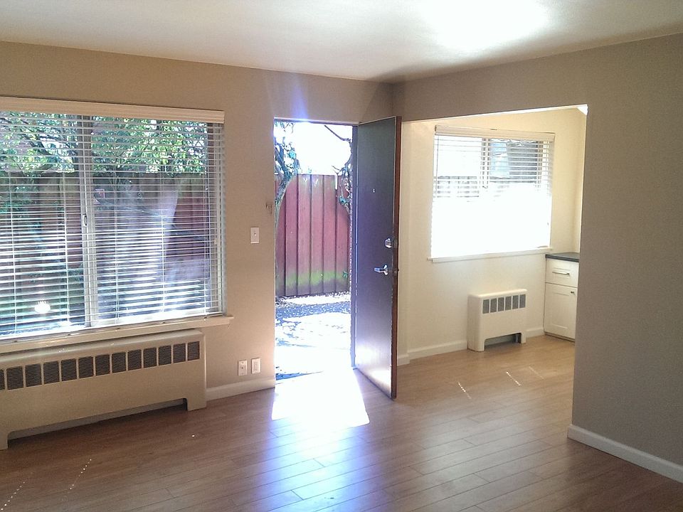 1st image of 911 1st Ave W #103