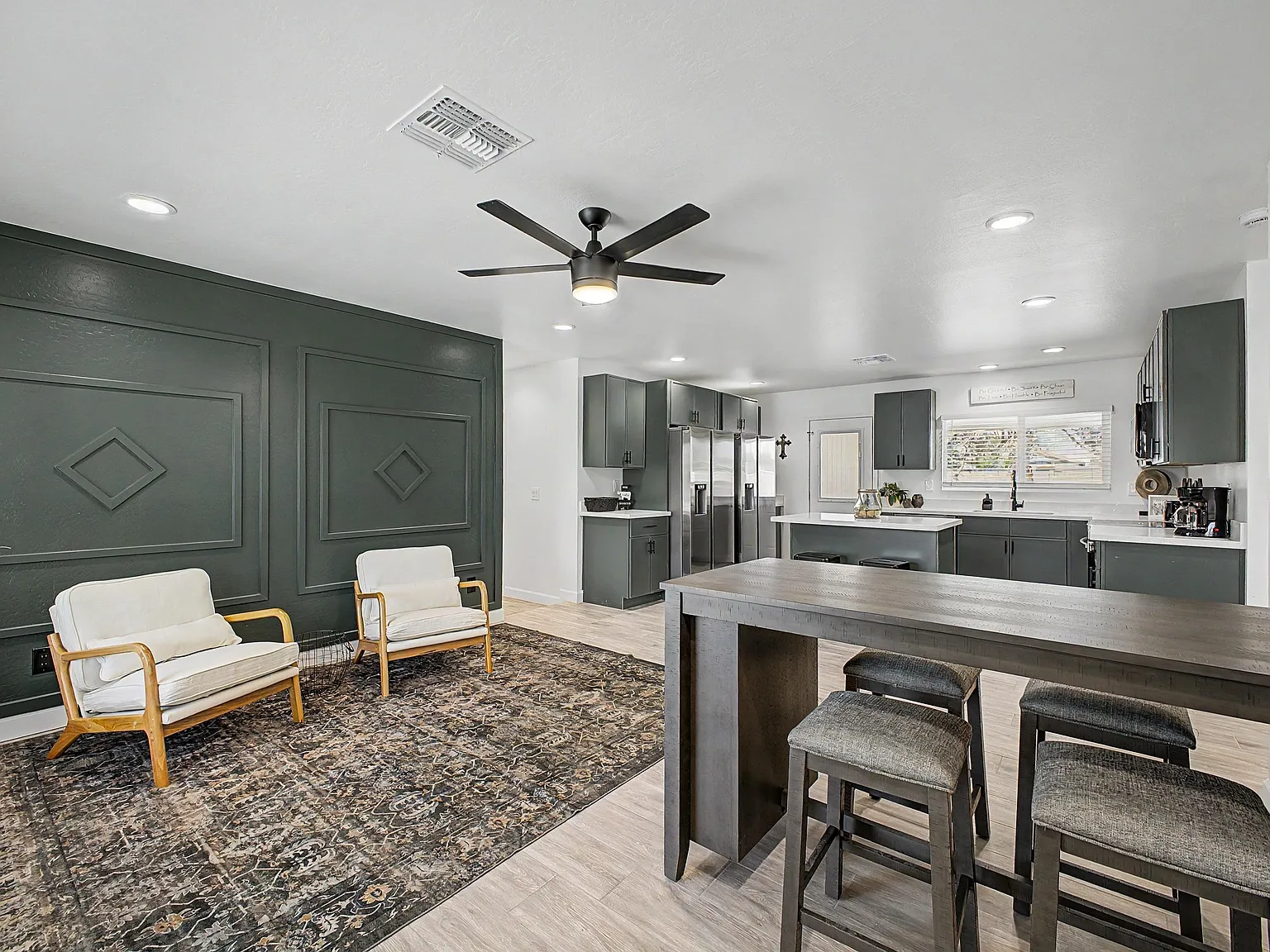 4 bed, 4.0 bath, 2100 sqft, $901 — Photo 4