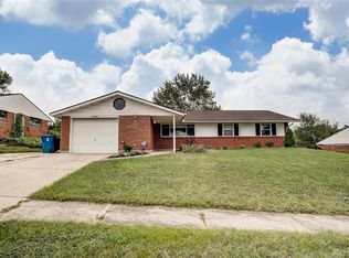 7020 Bascombe Dr, Dayton, OH 45424