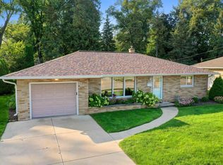 1334 Katers Dr, Green Bay, WI 54304