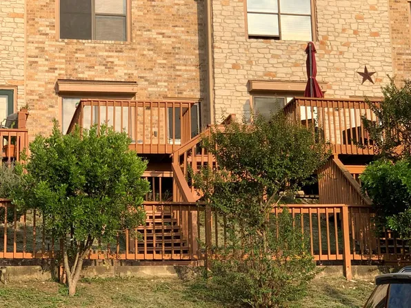 21461 Coyote Trl APT 4, Lago Vista, TX 78645