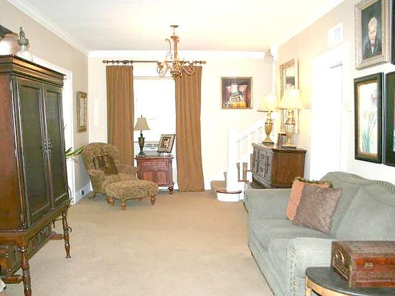 3rd image of 1807 W Main St