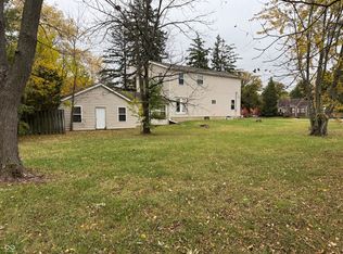 8636 E 10th St, Indianapolis, IN 46219