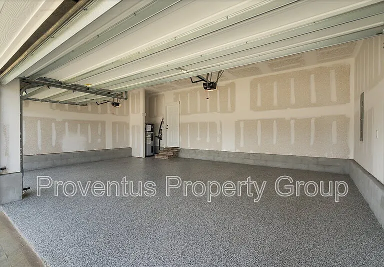 3136 Silver Maple Dr — Photo 40