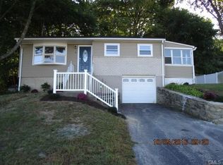 2 Berkshire Cir, Ansonia, CT 06401