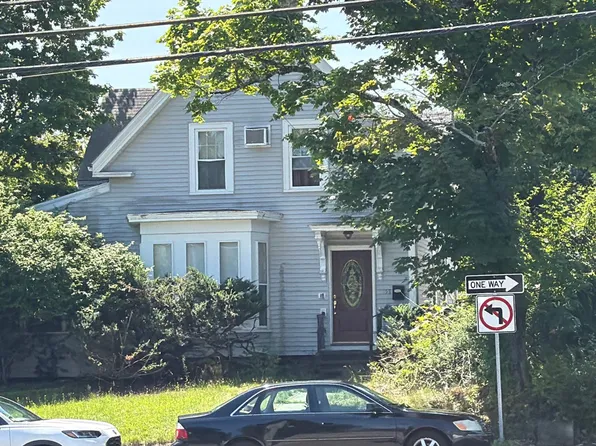 158 W Chestnut St, Brockton, MA 02301