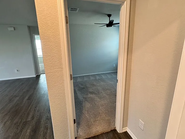7618 Capstone Rdg — Photo 18
