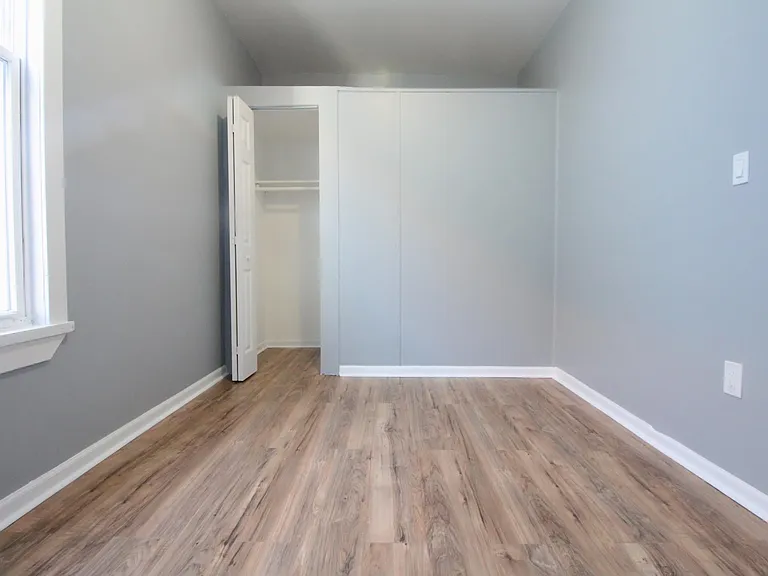 2927 N Lawndale Ave #2 — Photo 4