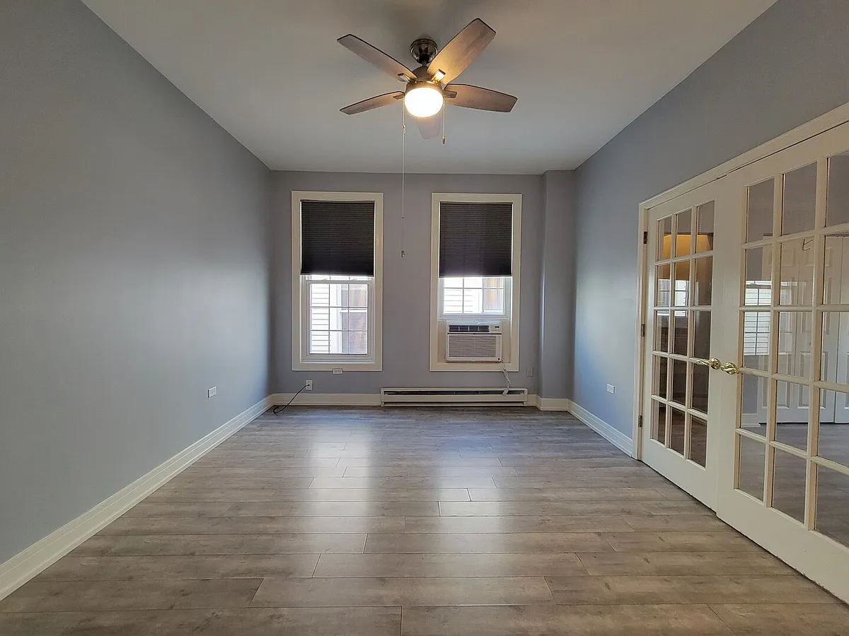 Building Photo - 802 Dempster St #1A