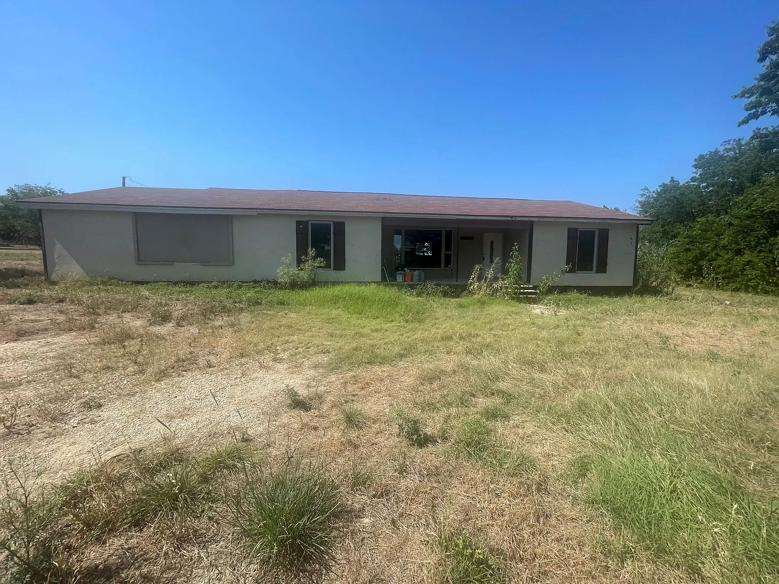 4 bed, 1980 sqft, $1,700 — Photo 2