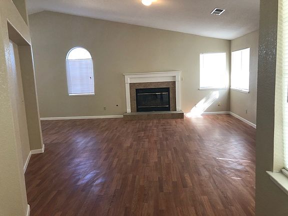 3rd image of 734 Kirkwood Ct