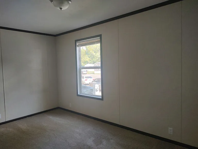 Avon Lakes Estates — Photo 29