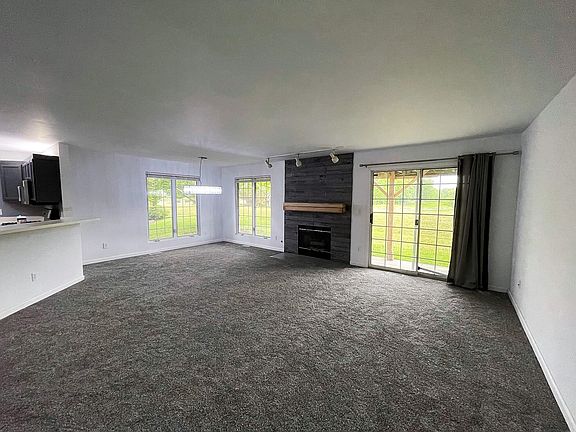 2nd image of 1066 Lakeland Way