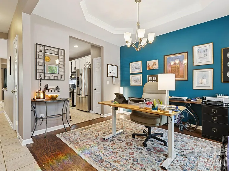 6037 Queens Walk Ct — Photo 3