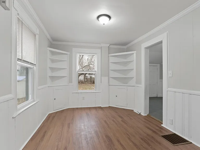 393 Huntington St — Photo 18
