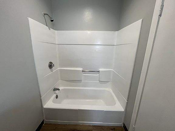5th image of 1263-1265 Pleasant St #8