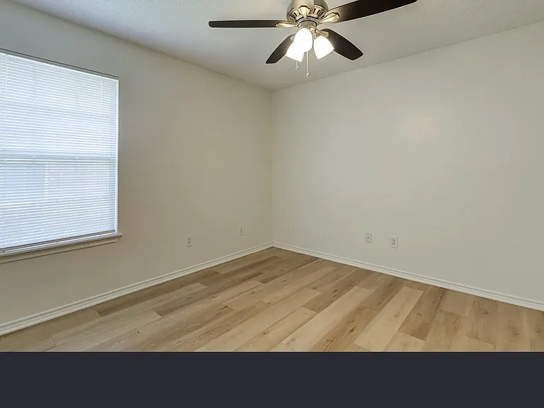 503 N Clinton Ave #B — Photo 21
