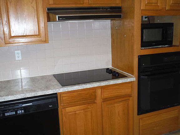 4th image of 860 S Village Dr N APT 101
