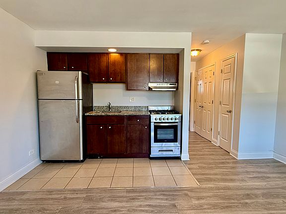 4th image of 5858 W Fullerton Ave APT 101