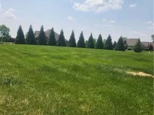 10280 Augusta Ln, Piqua, OH 45356