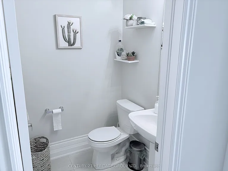 1110 Wickham Rd — Photo 15