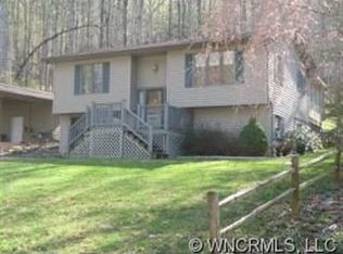 18 Valleywood Ct, Asheville, NC 28803