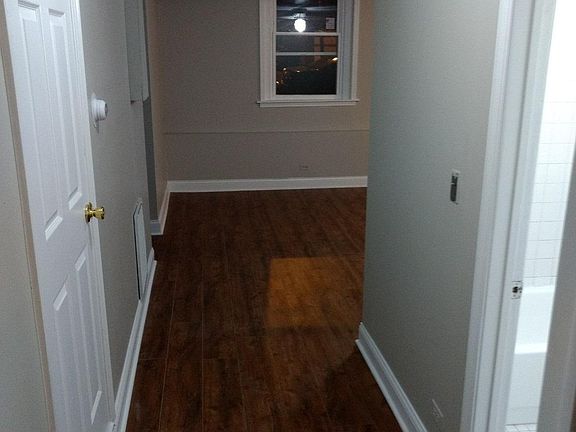 4th image of 2723 N Artesian Ave #2