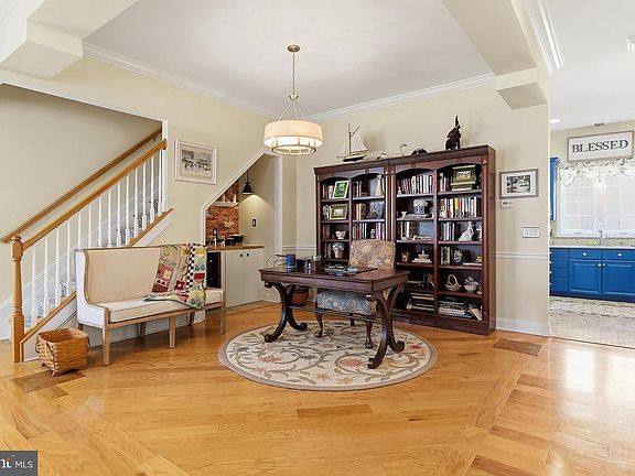 5th image of 79 Strathmere St